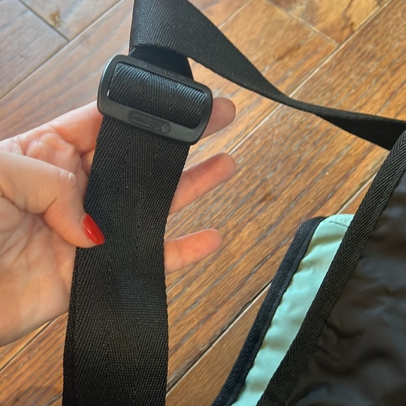 NWOT Mint Green LeSportSac Crossbody Bag - Picture 7 of 7